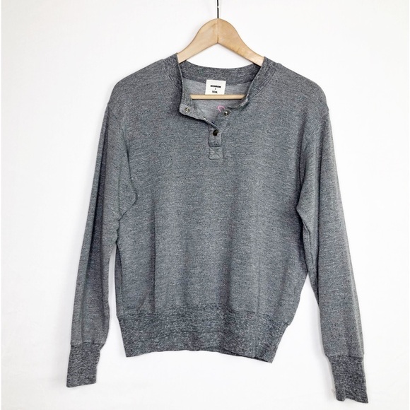 Monrow & Soul small Gray Henley logo embroidered sweatshirt - Picture 10 of 10
